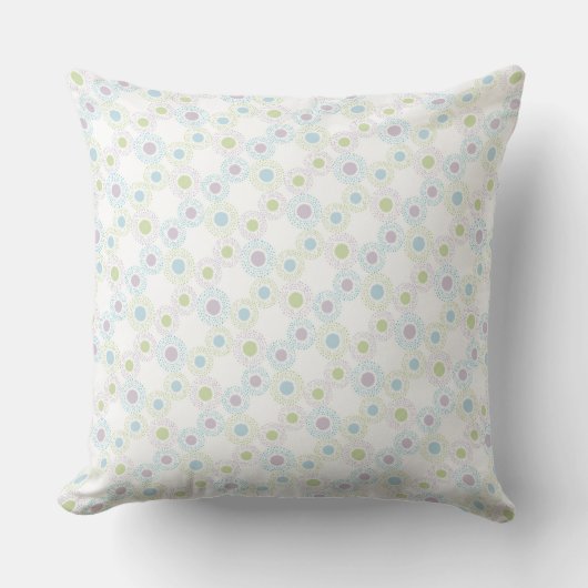 Polkadots in Pastels Infants Room Kussen (Voorkant)
