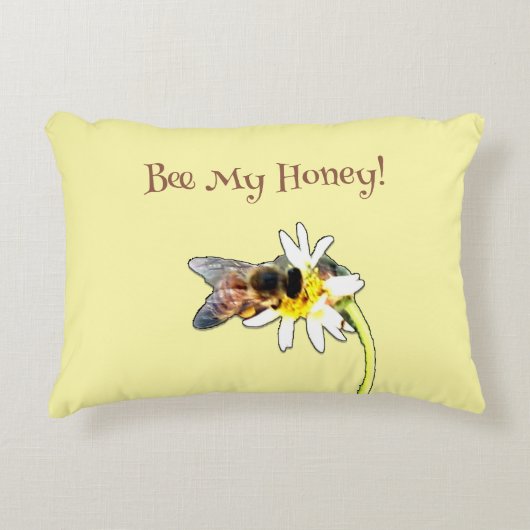 Pollinating Bumble Bee on a Flower Customized Accent Kussen (Voorkant)