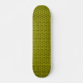 Polygoons v2 - zwart en geel skateboard (Voorkant)