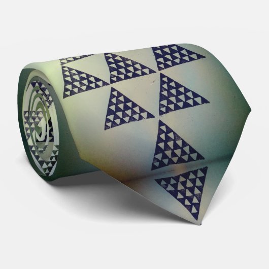 Polynesiaanse piramide stropdas (Opgerold)