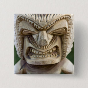 Polynesië, Koninkrijk Tonga. Close-up van tiki Vierkante Button 5,1 Cm