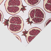 Pomegranaatplakken op wit tissuepapier (Detail)
