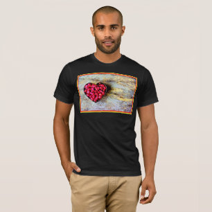 "Pomegranates Heart Fruit" Kutfoto. Bestel nu T-shirt