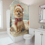 Pomeranian Dog Christmas  Beach Douchegordijn<br><div class="desc">Breng de warmte van de feestdagen naar de kust met dit charmante, op vintages geïnspireerde ontwerp met een feestelijke hond die op een sereen strand zit. Met een klassieke vakantietoets van nostalgische tinten en kustvibes, vangt dit kunstwerk de magie van Kerstmis door het zee. Perfect voor het verspreiden van feestvreugde,...</div>