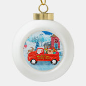 Pomeranian Dog Kerstlevering Vrachtwagen Snow Keramische Bal Ornament (Voorkant)
