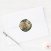 Pommeren die naar camera kijken in de Bluebells Ronde Sticker (Envelop)