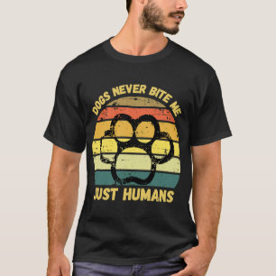 Pommeren Meme Dogs houden me nooit alleen maar bez T-shirt