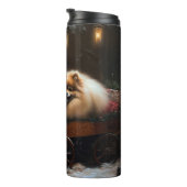 Pommerse Sneeuwslee Kerstdecoratie Thermosbeker (Geroteerd rechts)