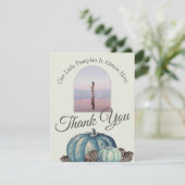 Pompoen Baby shower Lichtgrijze Blauwe Waterverf Bedankkaart (Staand voorkant)