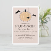 Pompoen Carving Party Modern Beige Halloween Kaart (Staand voorkant)
