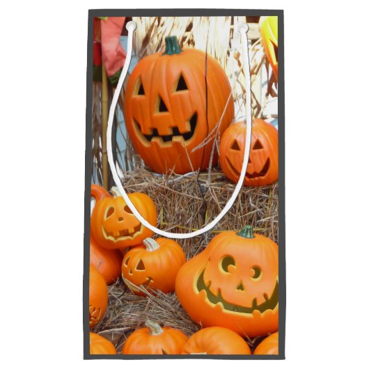 Pompoen halloween jack o lantaarn oranje pompoenen klein cadeauzakje (Voorkant)