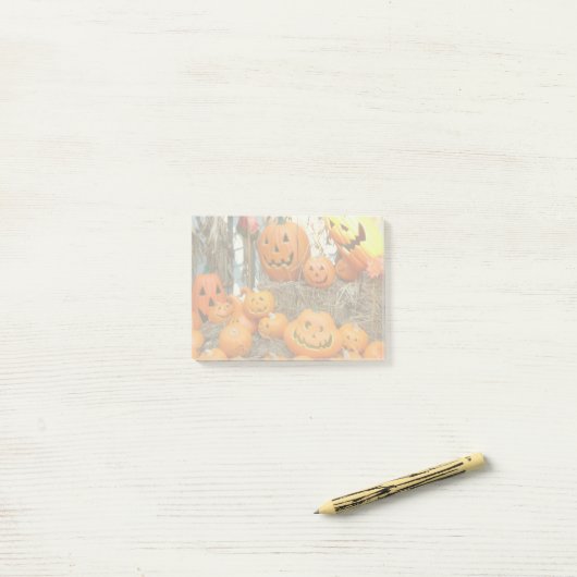 Pompoen halloween jack o lantaarn oranje pompoenen post-it® notes (Op bureau)