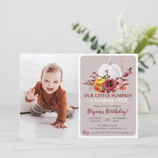 Pompoen Herfst Eerste Verjaardag Uitnodiging Fotog (Staand voorkant)