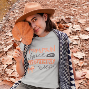 Pompoen Kruiden en Alles Wat Leuk Is Herfst Strik T-shirt