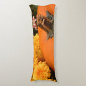 Pompoen met geel en koraal mama's lichaamskussen (Voorkant Verticaal)