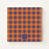 Pompoen Oranje Blauw Tartan Geruit Monogram Gebord Notitieboek (Achterkant)
