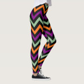 Pompoen, Paarse, groene en zwarte Chevron Leggings (Rechts)