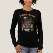 Pompoen Potions & Patiënt IVs Nurse Halloween Tri-Blend Shirt (Voorkant)