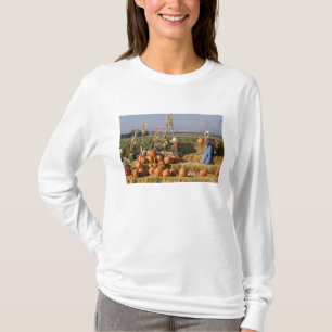 Pompoen tentoonstelling met hooibalen en vogelvers t-shirt