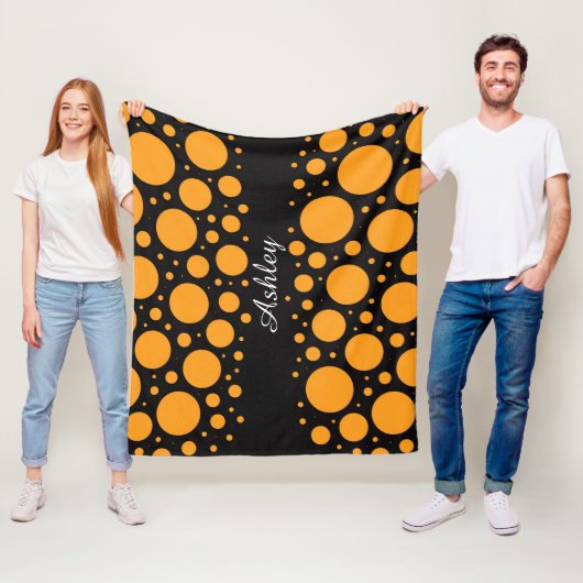 Pompoencirkels fleece deken cadeau met eigen naam (In situ)