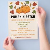 Pompoenen En Herfstbladeren Aangepaste Pompoenveld Flyer (Hand)