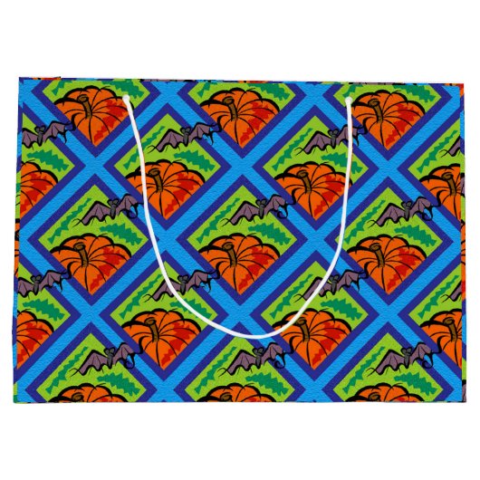 Pompoenen en vleermuizen in Pattern, Name, Hallowe Groot Cadeauzakje (Achterkant)