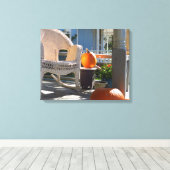 Pompoenen en Wicker Rocker - Martha's wijngaard Canvas Afdruk (Insitu (Houten vloer))