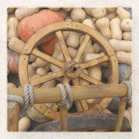 Pompoenen en wieltjes van de landelijke houten kar