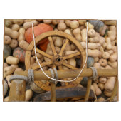 Pompoenen en wieltjes van de landelijke houten kar groot cadeauzakje (Achterkant)