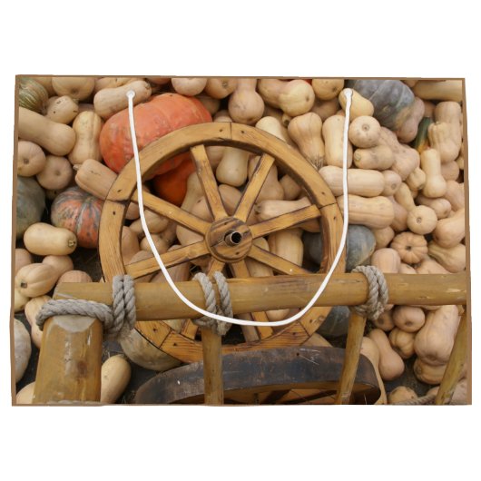 Pompoenen en wieltjes van de landelijke houten kar groot cadeauzakje (Achterkant)