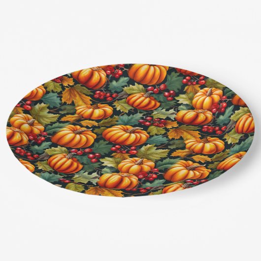 Pompoenen in de bladeren met bessen papieren bordje (Gekanteld)