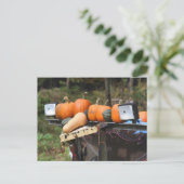 Pompoenen op vrachtwagenland gepersonaliseerd briefkaart (Staand voorkant)