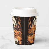 Pompoenen, zwarte katten, vleermuizen en een volle papieren bekers (Rechts)