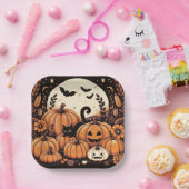 Pompoenen, zwarte katten, vleermuizen en een volle papieren bordje (Feest)