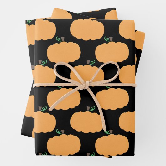 Pompoenpatroon op zwart inpakpapier vel (In situ)