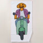 Pompoenrijder op mintgroene scooter strandlaken (Voorkant)