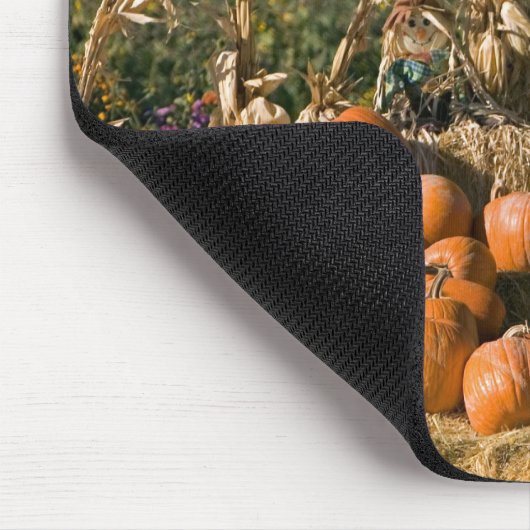 Pompoenscherm met hooibalen en spuitbussen muismat (Hoek)