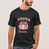 Pompoenseizoen Coquette Bow Pumpkin in oktober We T-shirt (Voorkant)