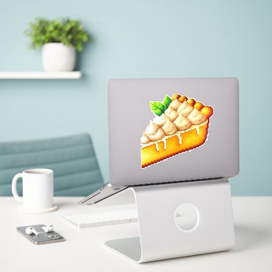 Pompoentaart sticker (Laptop op bureau)