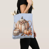Pompoentheepot met Herfst Bloemen Illustratie Tote Bag (Dichtbij)