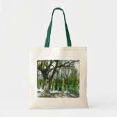 Pond door de Wonende Wilde Boom Tote Bag (Voorkant)