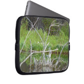Pond van bomen laptop sleeve (Voorkant Rechts)