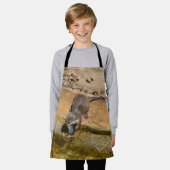**"Pondside Feest: een otter en zijn vangst"** Schort (Gedragen)