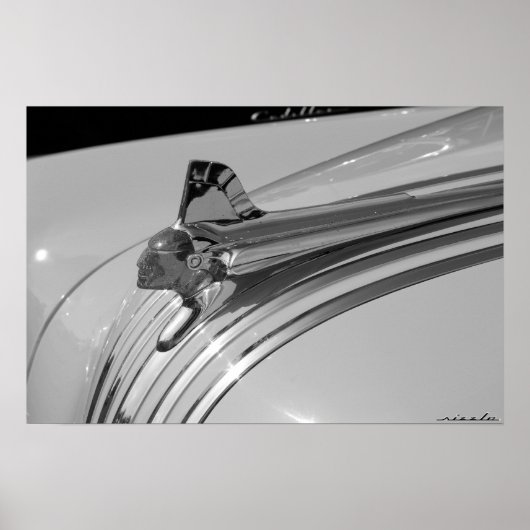 Pontiac Silver Streak Hood Ornament Poster (Voorkant)