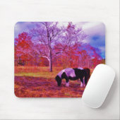 PONY IN EEN RAINBOW gekleurd veld Muismat (Met muis)