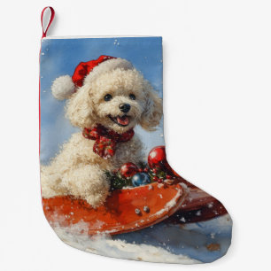 Poodelhond in slee laat het sneeuwen Kerstmis Kleine Kerstsok