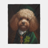 Poodelhond in St. Patrick's Day-jurk Fleece Deken (Voorkant)