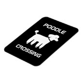 Poodle Crossing - Wit op zwart -  Magneet (Linkerzijde)