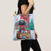 Poodle Dog in sneeuwkerstmis Tote Bag (Dichtbij)