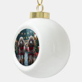 Poodle Dogs Christmas Snow Holiday  Keramische Bal Ornament (Rechts)